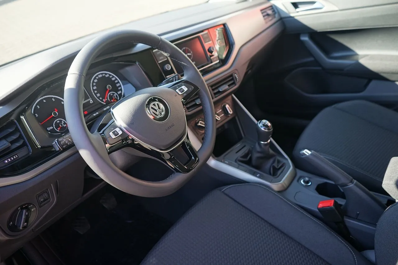 Volkswagen Polo 1.0 TSI Bluetooth...  Image 8