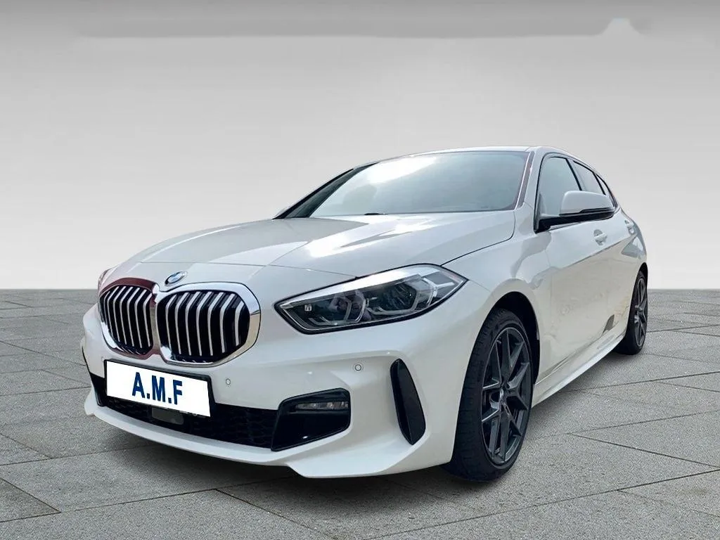 BMW Serie 1 120d xDrive 5p. Msport Image 3